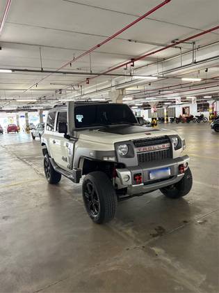 TROLLER T4 3.2 TGV 4X4 20V TURBO INTERCOOLER DIESEL 2P MANUAL TROLLER T4 3.2 TGV 4X4 20V TURBO INTERCOOLER DIESEL 2P MANUAL